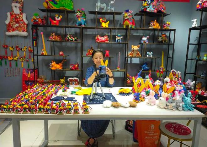 購購購！巾幗好品等你來——專業會議及展覽服務助力女性創業